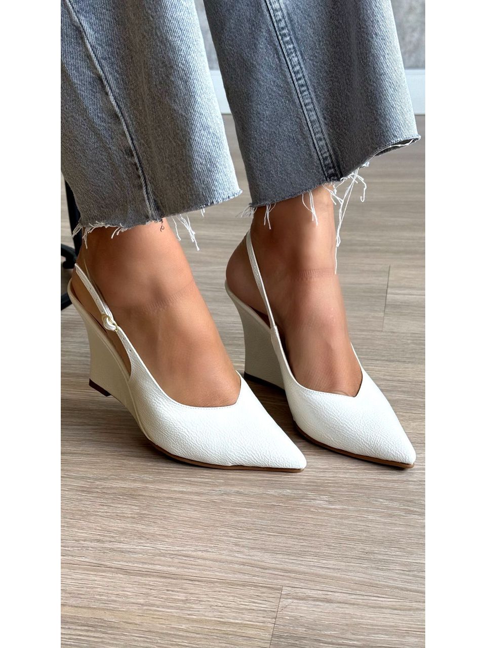 SCARPIN ESTELA OFF - 1352 - ALUZZA CALÇADOS