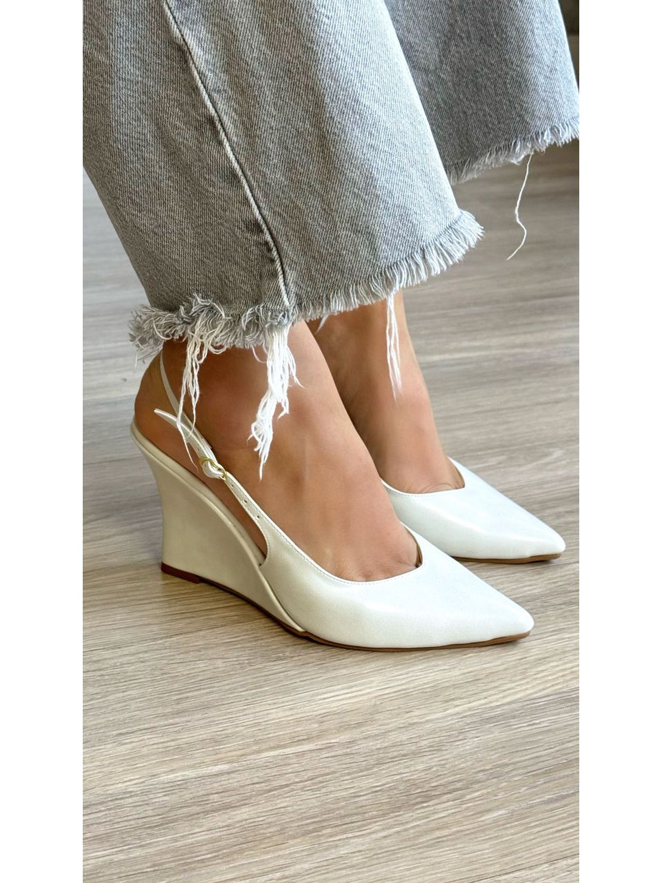 SCARPIN ANABELA ESTELA OFF - 1352 - ALUZZA CALÇADOS