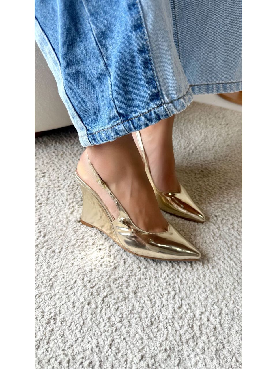 SCARPIN ESTELA OURO - 1658 - ALUZZA CALÇADOS