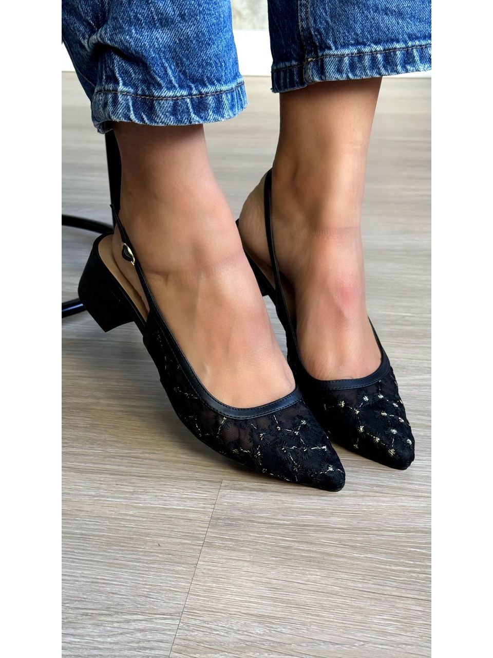 SCARPIN LARESSA BORDADO PRETO - 1350 - ALUZZA CALÇADOS