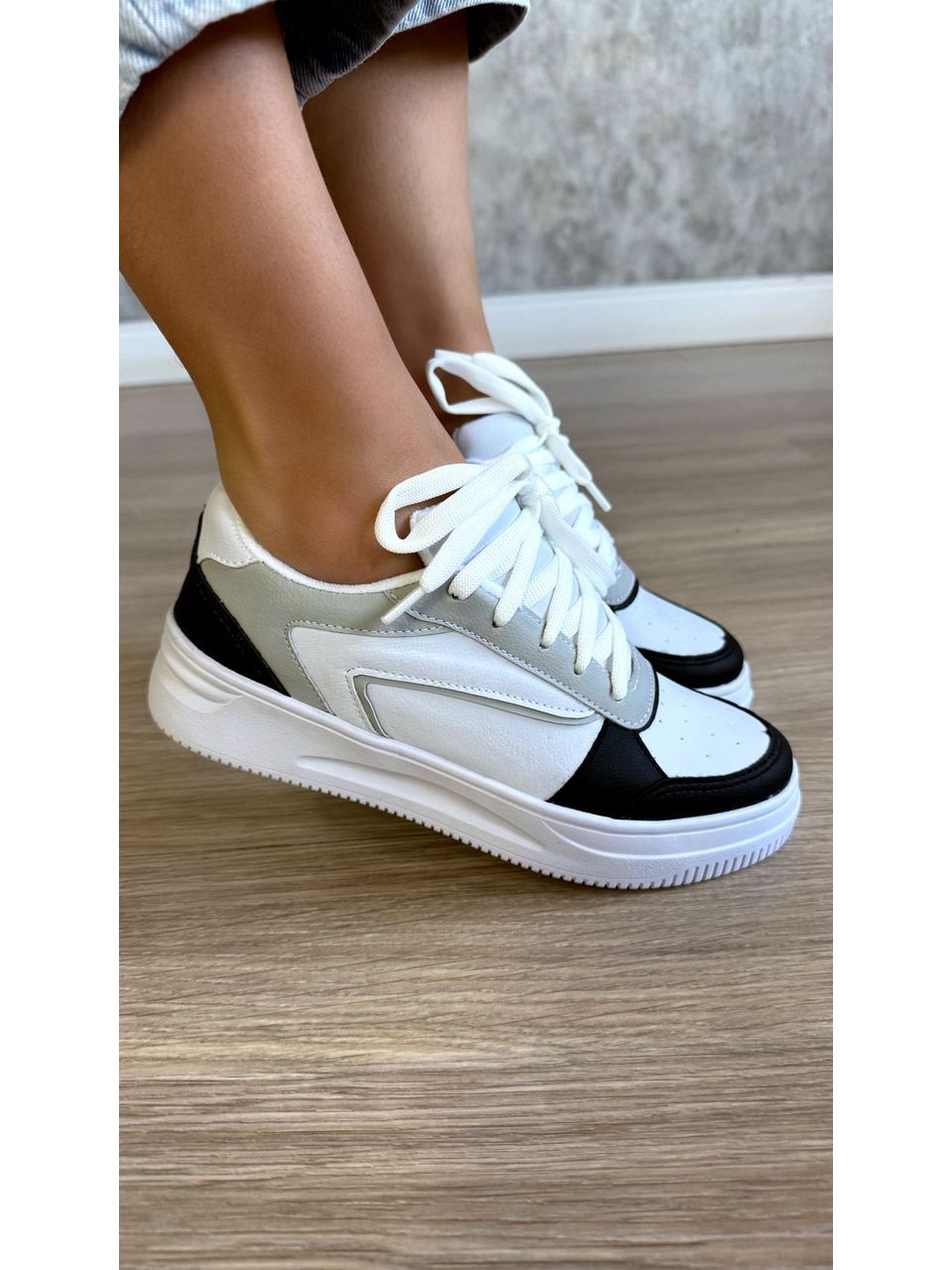 TÊNIS MICA BRANCO, CINZA E PRETO - 1471 - ALUZZA CALÇADOS