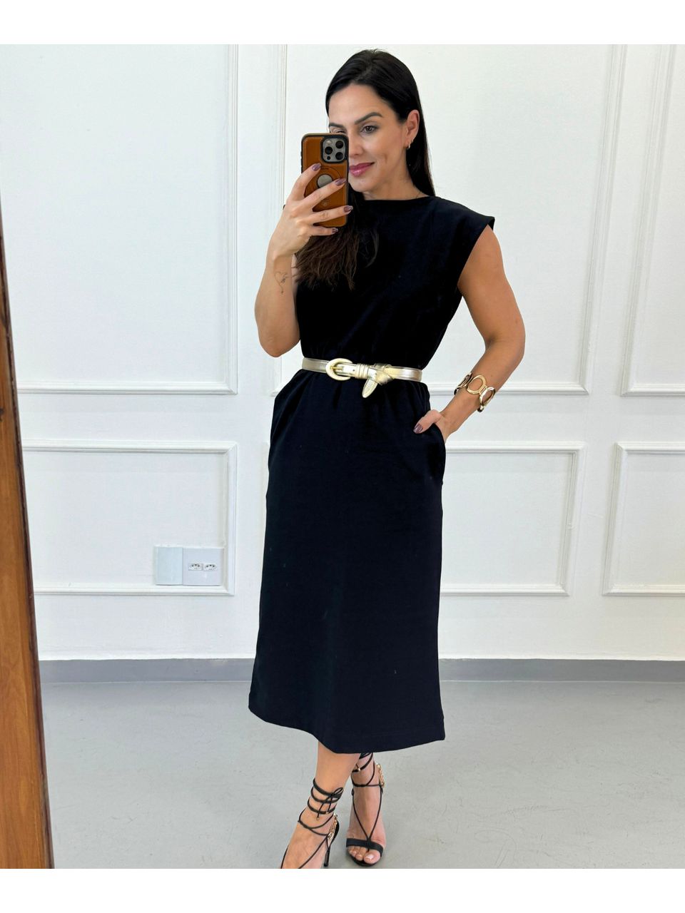 Vestido Midi Moletinho Marry Preto - Arpaia