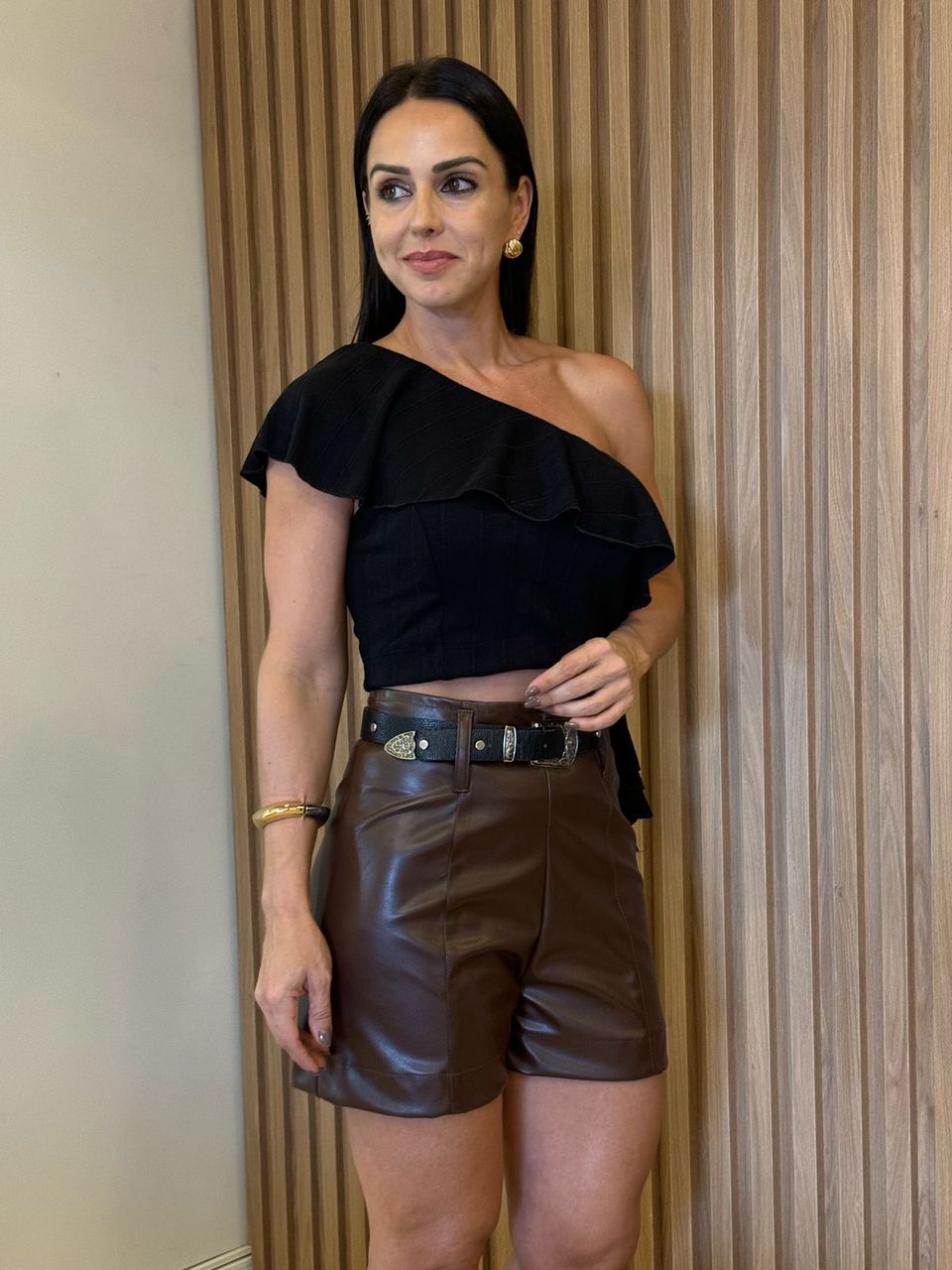 Short Em Courino Louise Marrom 