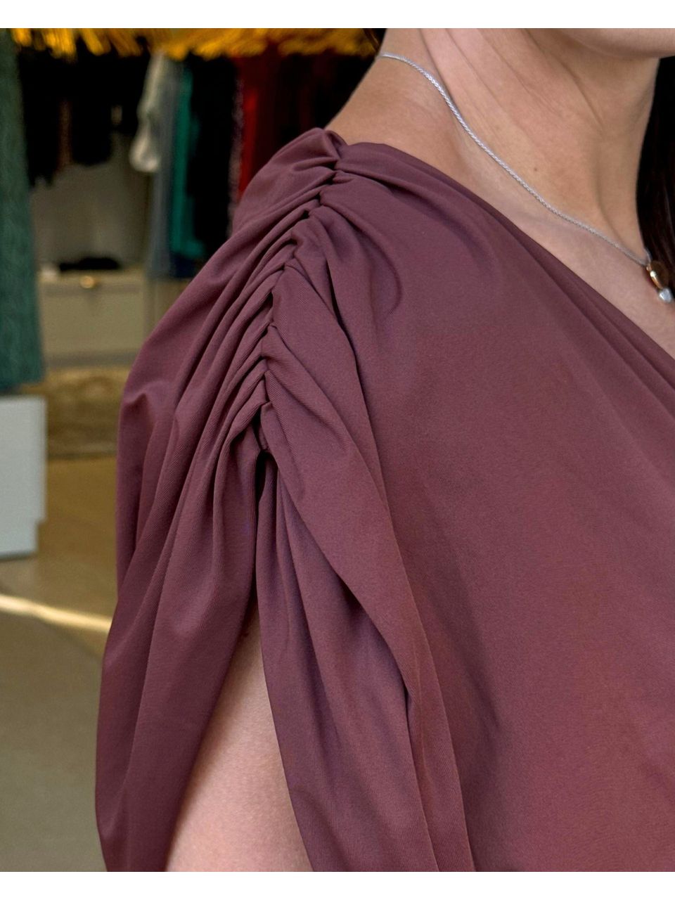 Vestido Curto Drapeado Afrodite Marrom