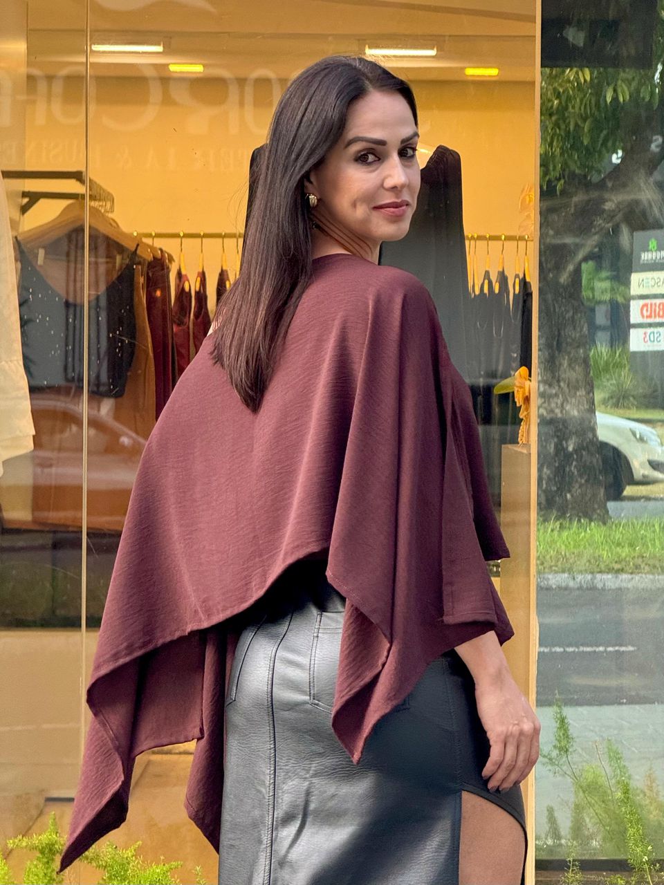 Blusa Capa Zoe Marrom