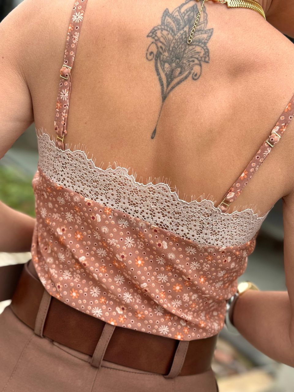 Blusa Alça com Renda Floral Nude