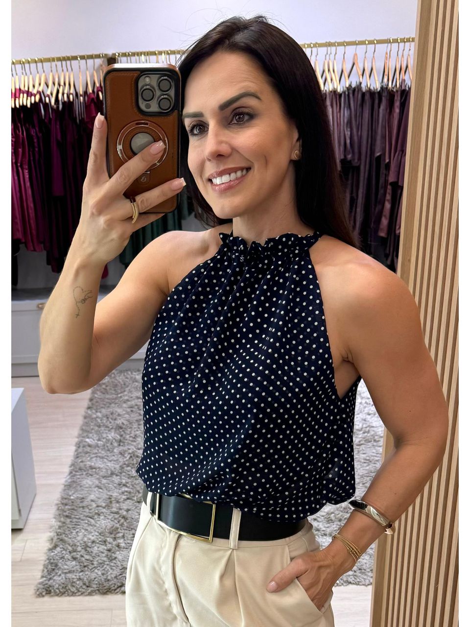 Blusa Chiffon Poá Georgina Azul Marinho - Arpaia