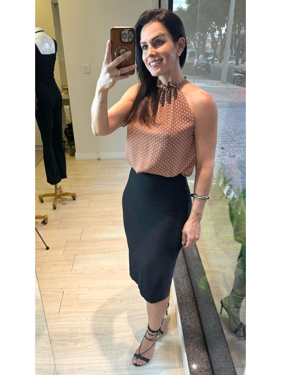 Blusa Chiffon Poá Georgina Nude