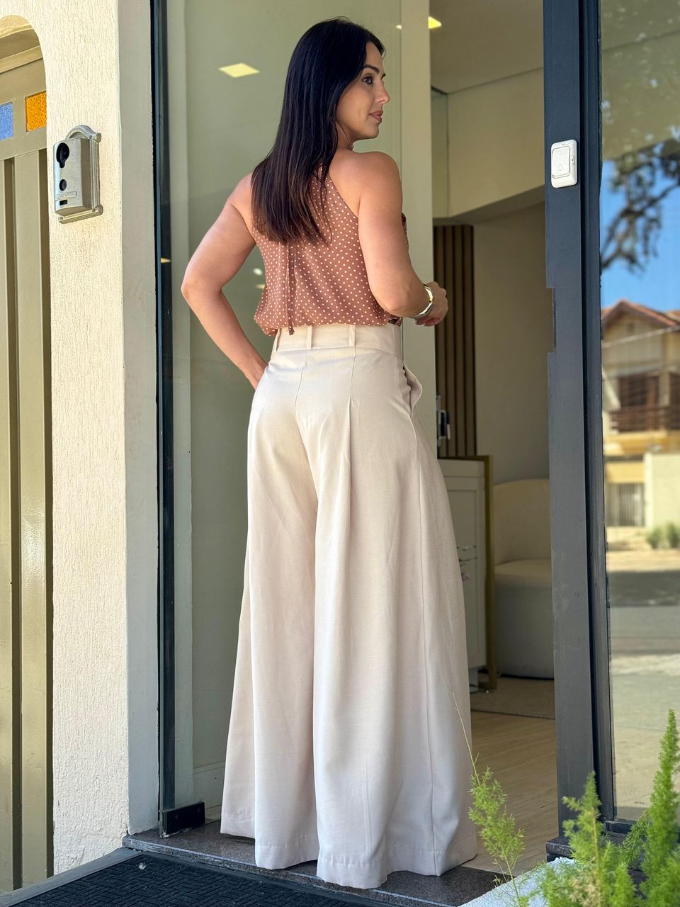 Calça Maxi Pantalona Areia Paola