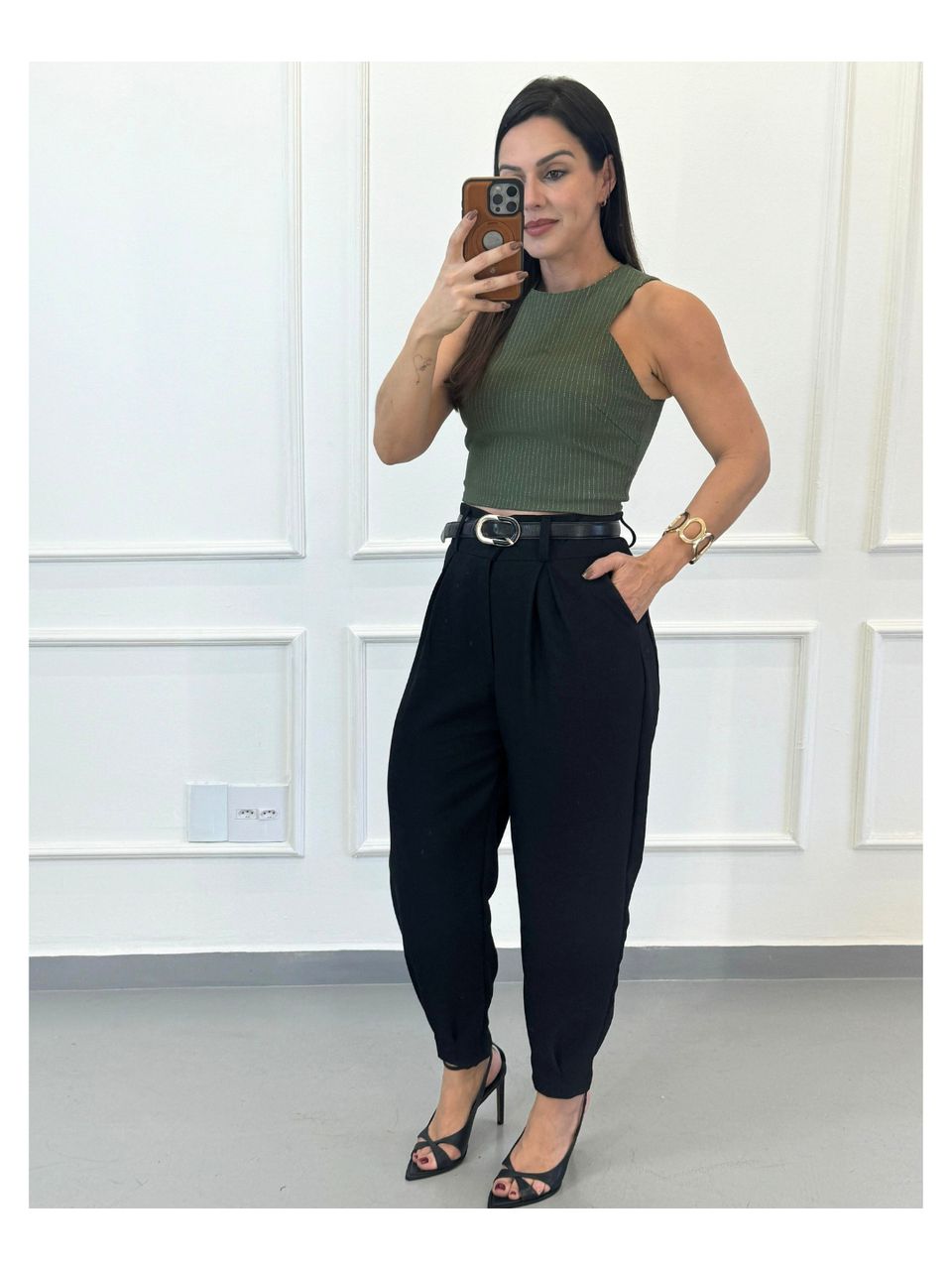 Calça Cenoura Preta Nati