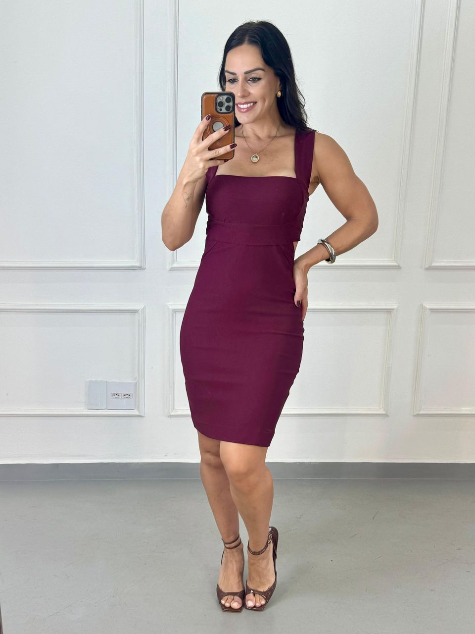 Vestido Curto Eleonora Merlot
