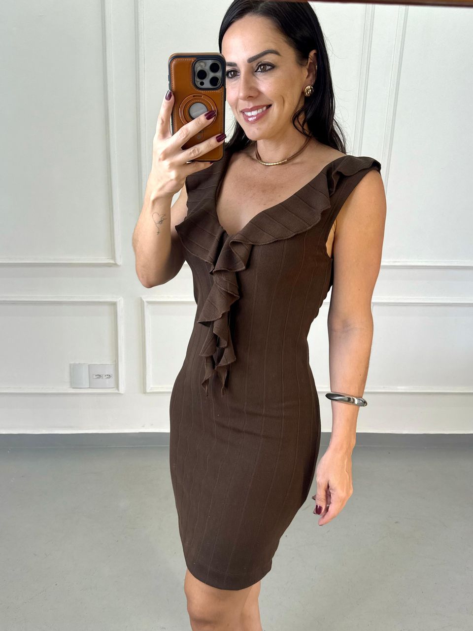 Vestido Curto Babados Antonella Chocolate - Arpaia