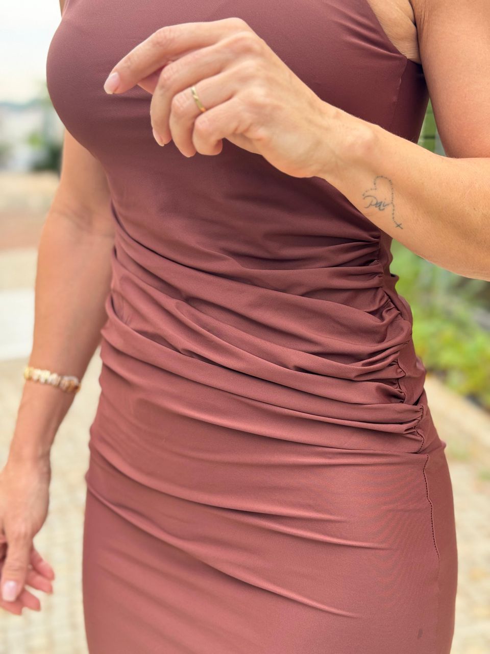 Vestido Antônia Midi Nula Manga Marrom