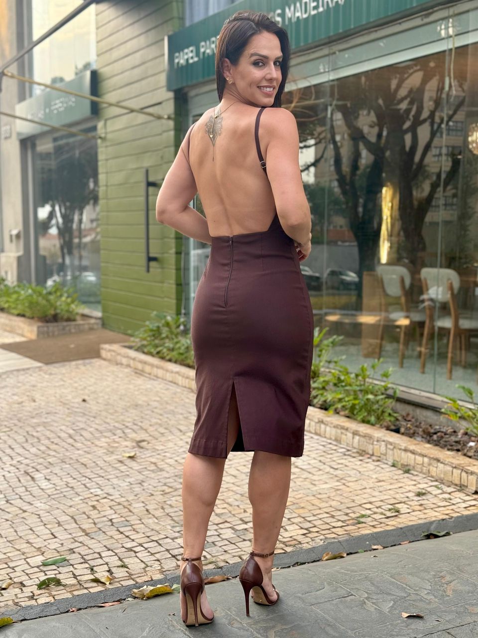 Vestido Midi Costas Abertas Diamond Coffee