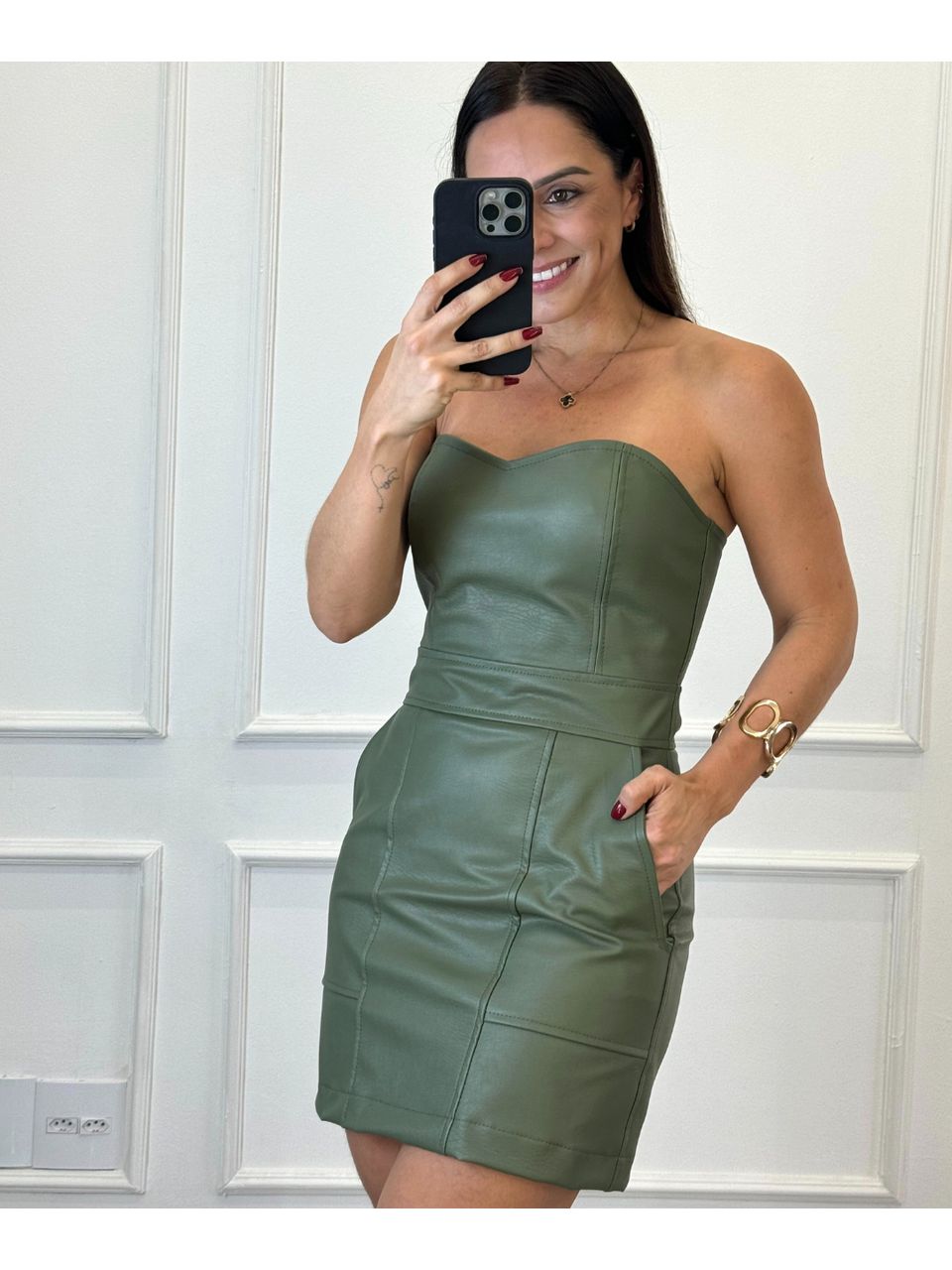 Vestido Tomara que Caia Courino Dri Ferreira Verde Militar