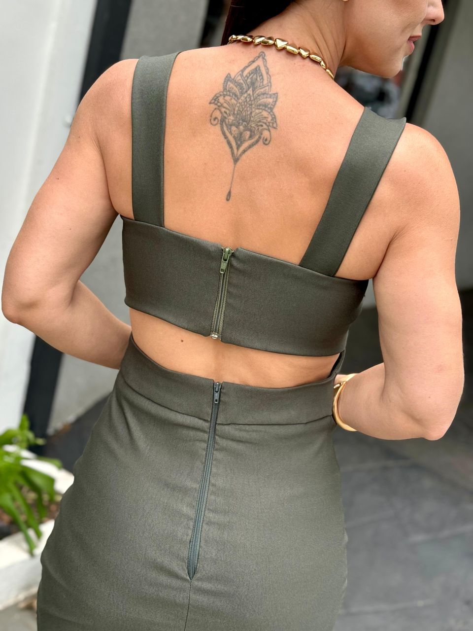 Vestido Curto Eleonora Verde Oliva