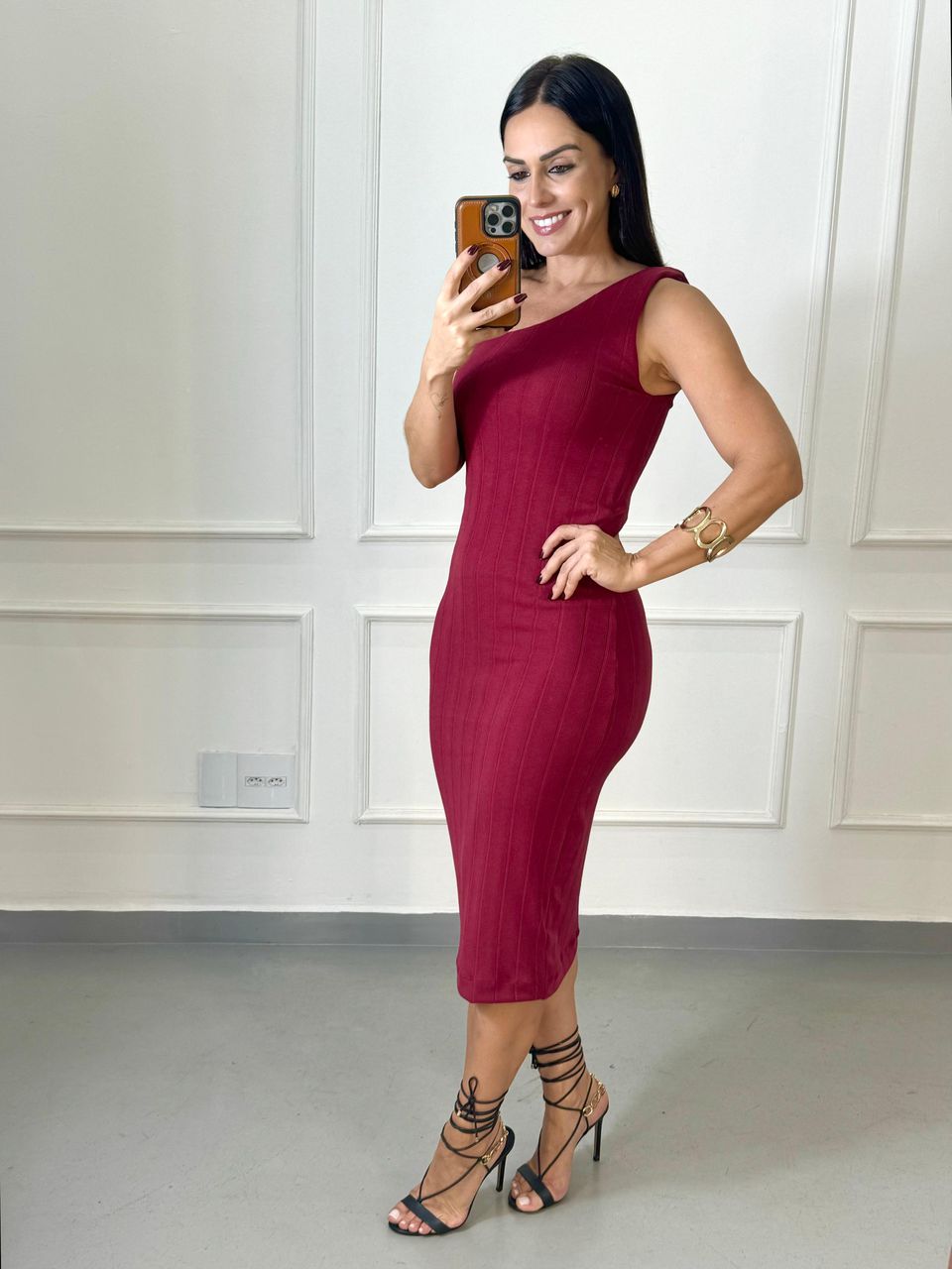 Vestido Midi Tubinho Nula Manga Manuella Cabernet - Arpaia