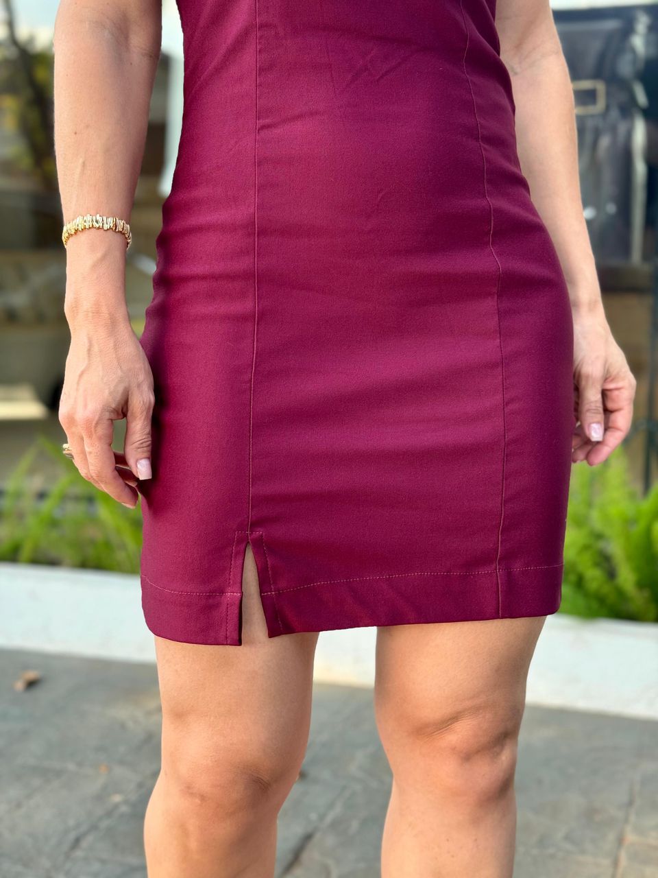 Vestido Curto Nula Manga Romana Merlot