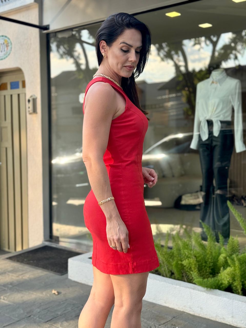 Vestido Curto Nula Manga Romana Vermelho