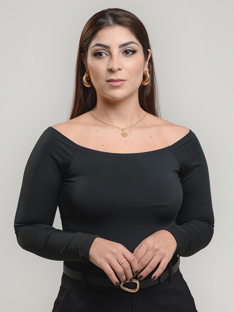 Blusa Amanda Ombro a Ombro Manga Longa Preta - BRUVI