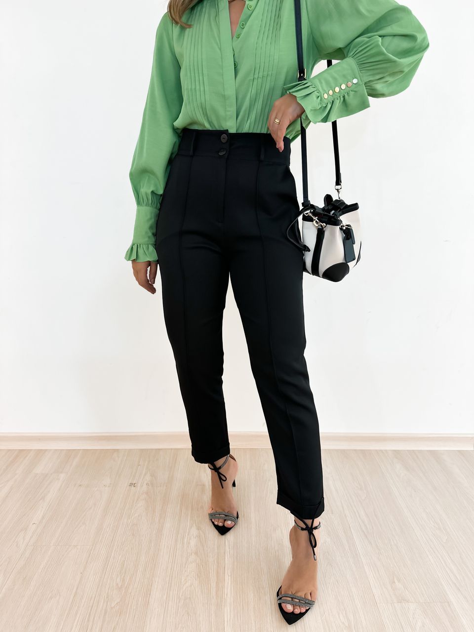 CALÇA NINA ALFAIATARIA PRETA - 0042950033 - CAROLLA FERRARO