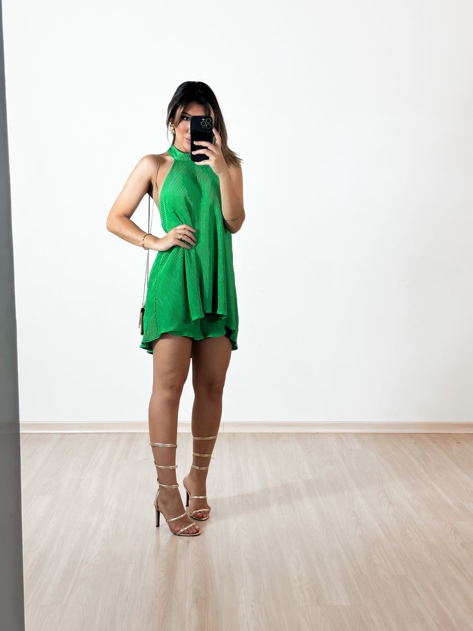 VESTIDO PLISSADO GOLA verde