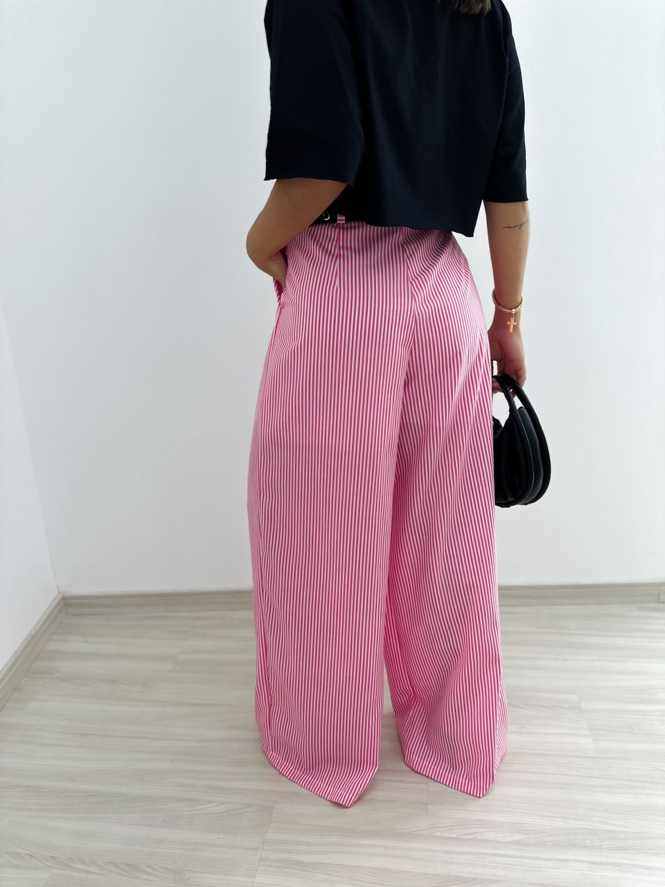 CALÇA ARIEL LISTRADA ROSA