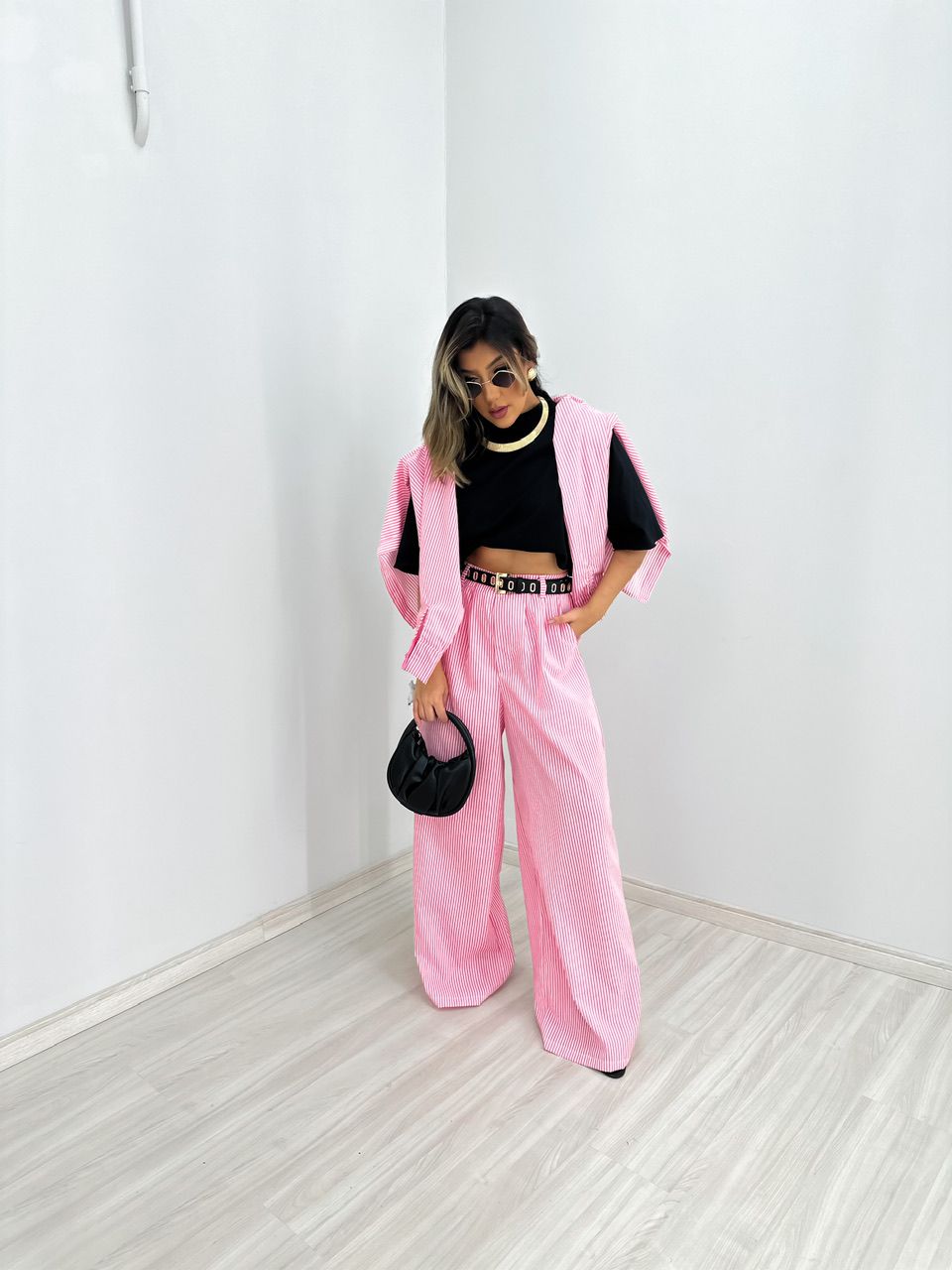 CALÇA ARIEL LISTRADA ROSA