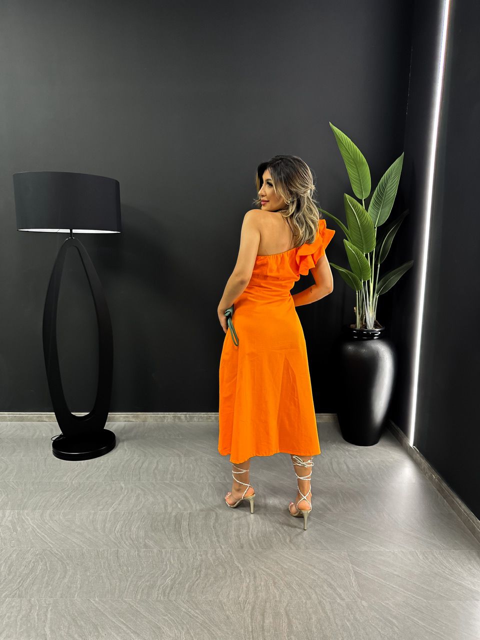 VESTIDO ATENA NULA MANGA LARANJA