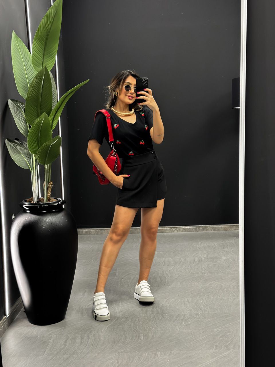 T-SHIRT CEREJA PRETA