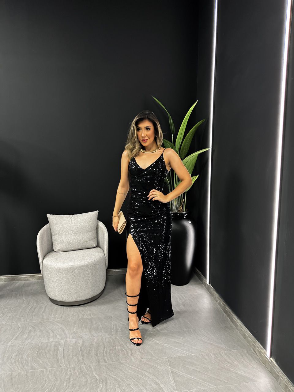 VESTIDO CAMILA PAETE preto