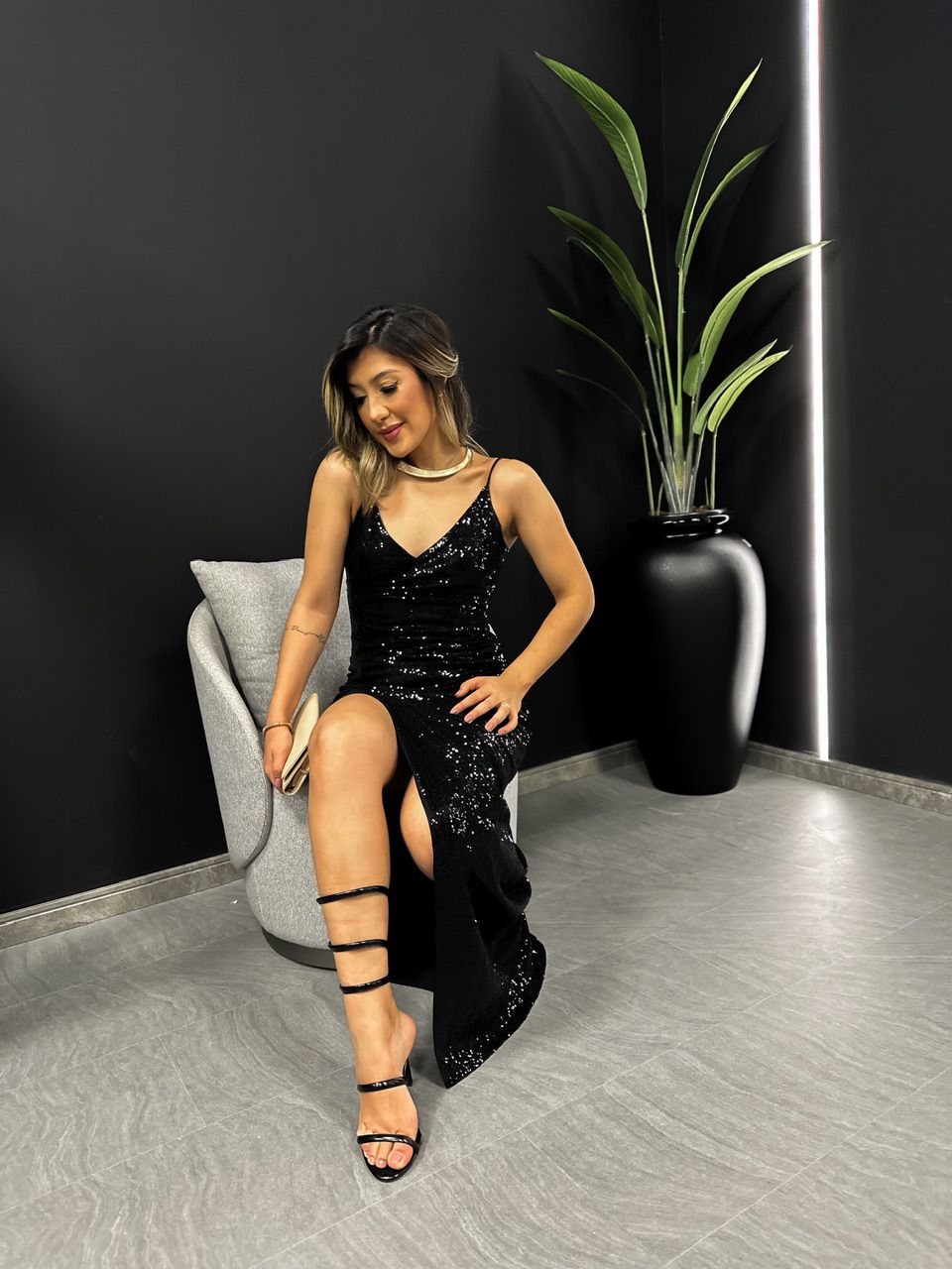 VESTIDO CAMILA PAETE preto