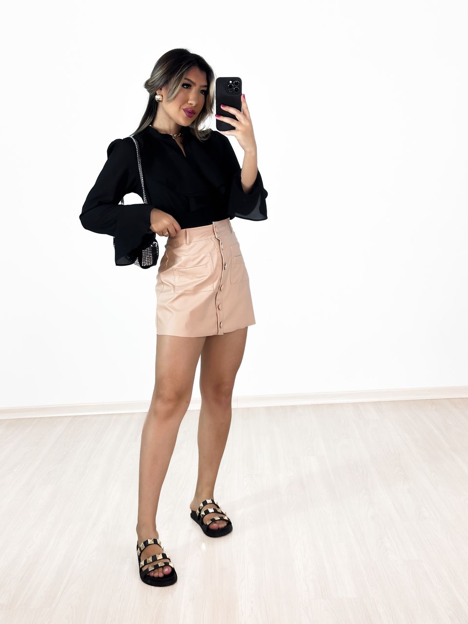 SAIA CAMILA COURO FAKE Nude