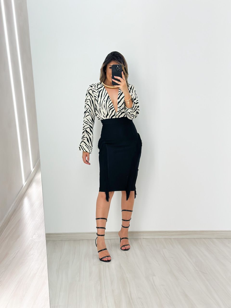 SAIA SIMONE LÁPIS PRETO