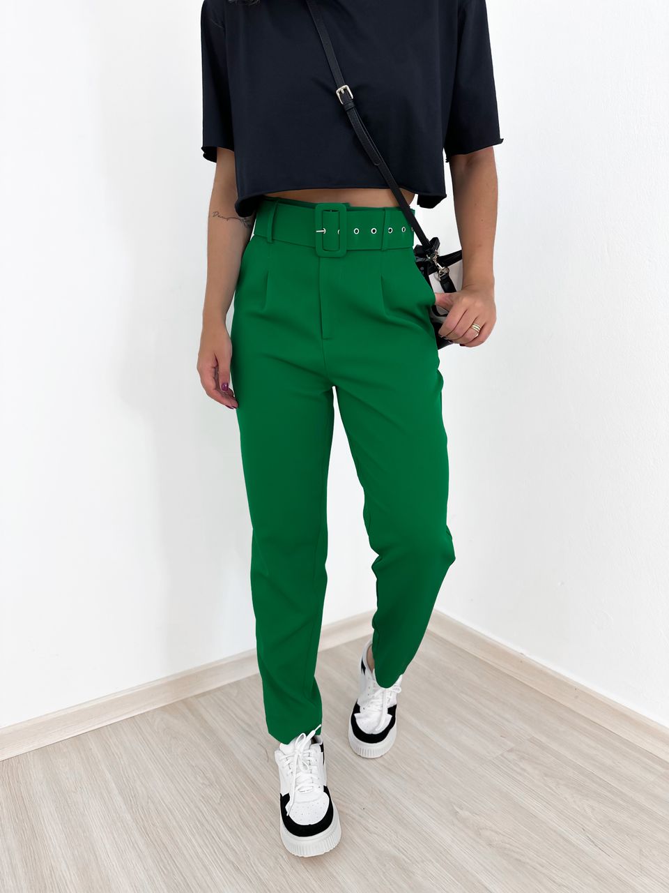 CALÇA LIA COM CINTO Verde