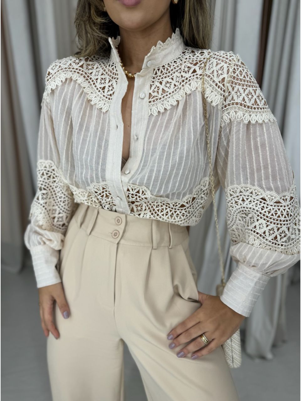 CAMISA LUIZA GUIPIR NUDE - 0049350049 - CAROLLA FERRARO