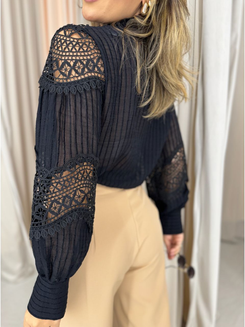 CAMISA LUIZA GUIPIR PRETA
