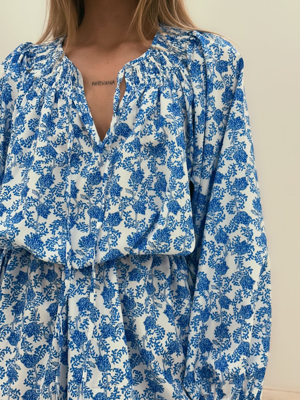 VESTIDO VITÓRIA MANGA AZUL
