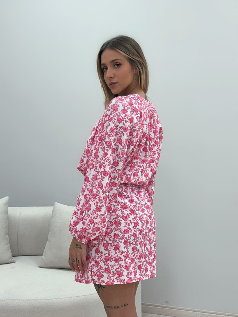 VESTIDO VITÓRIA MANGA ROSA