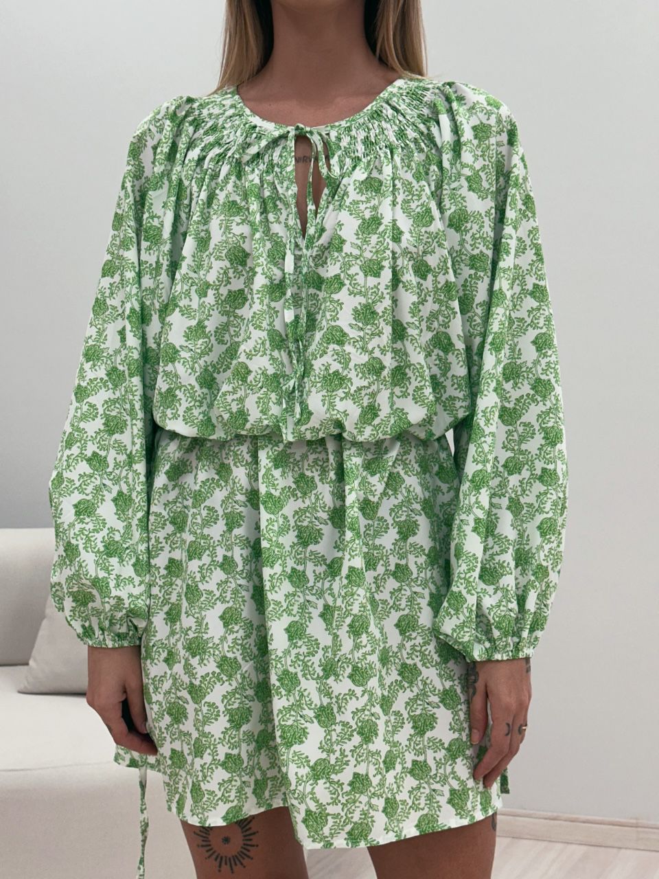 VESTIDO VITÓRIA MANGA VERDE