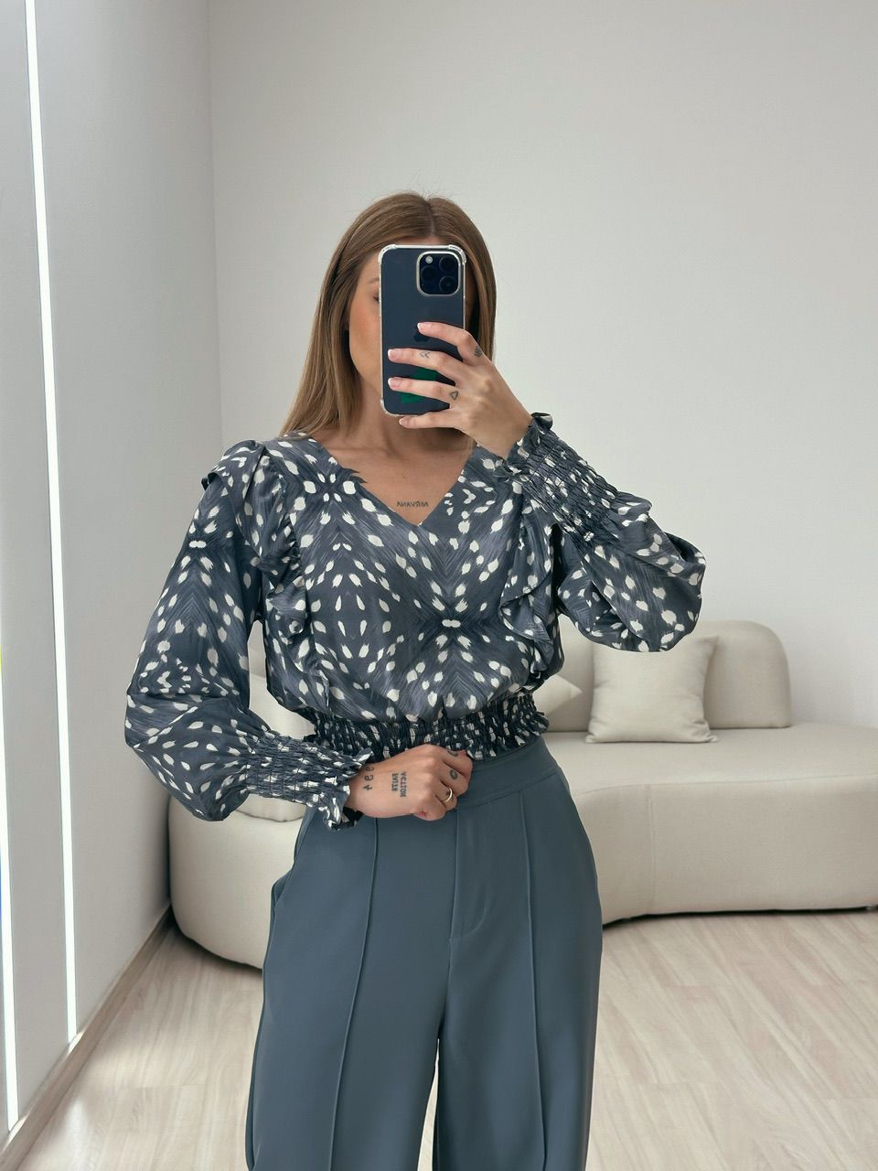 BLUSA REBECA MANGA CINZA