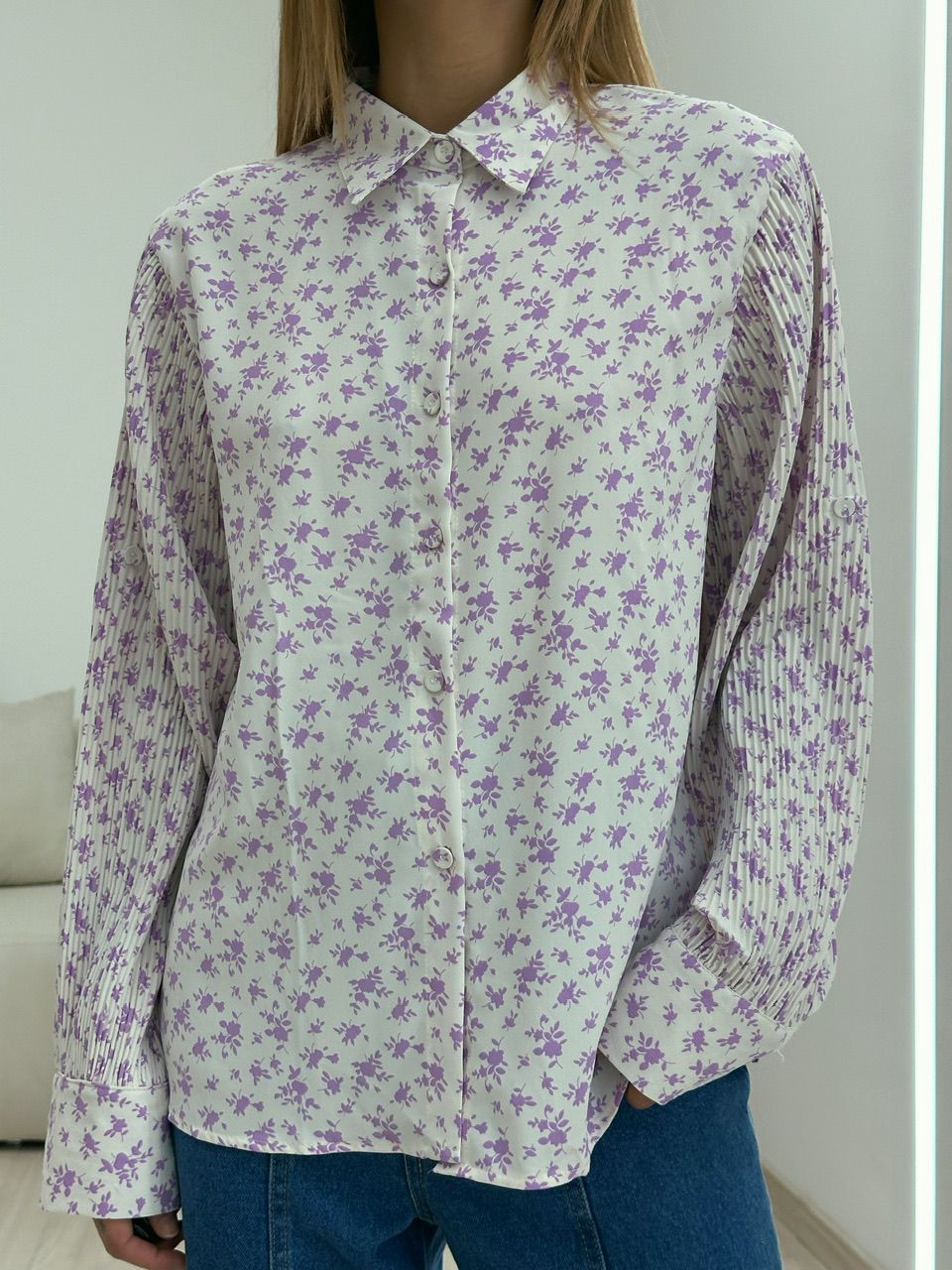 CAMISA FLORAL MANGA PLISSADA OFF/LILÁS