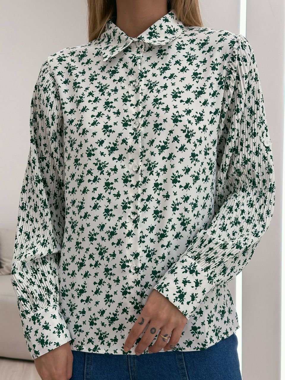 CAMISA FLORAL MANGA PLISSADA OFF/ VERDE