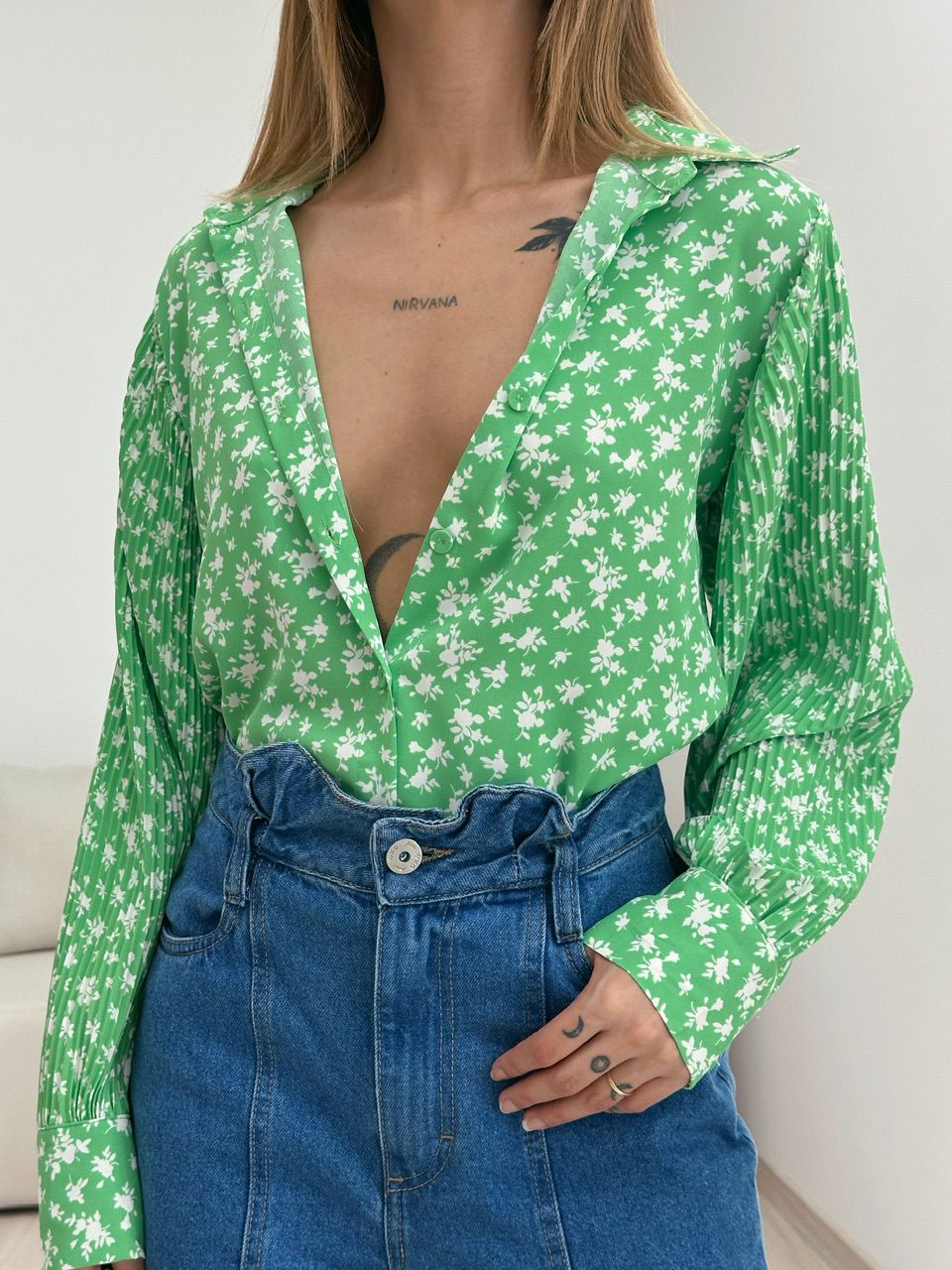 CAMISA FLORAL MANGA PLISSADA VERDE