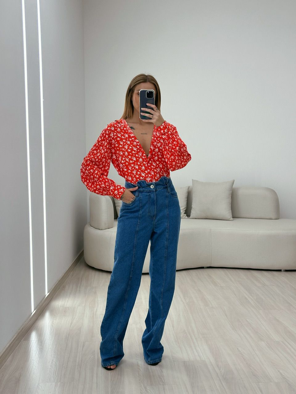 CAMISA FLORAL MANGA PLISSADA VERMELHA