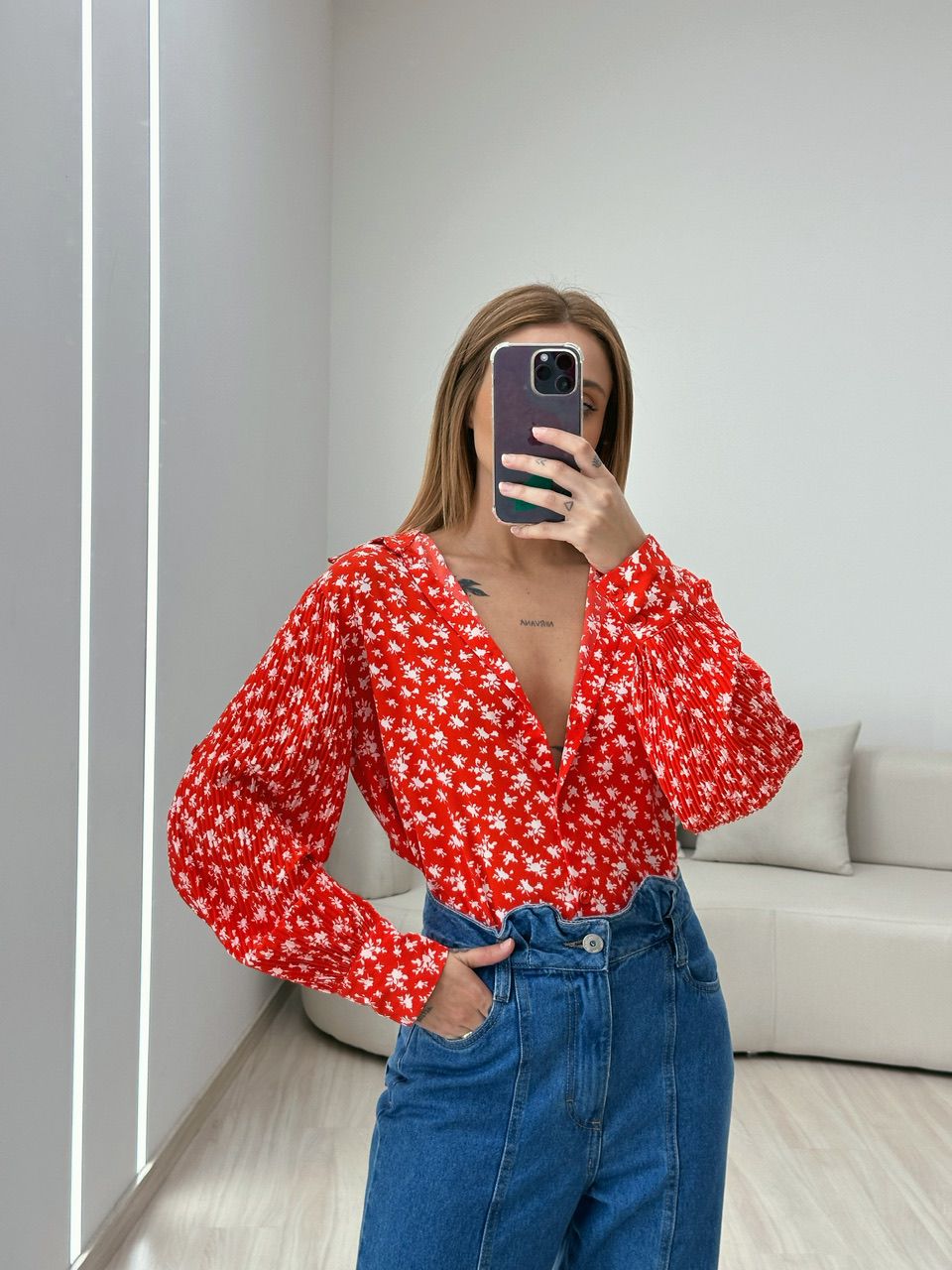 CAMISA FLORAL MANGA PLISSADA VERMELHA