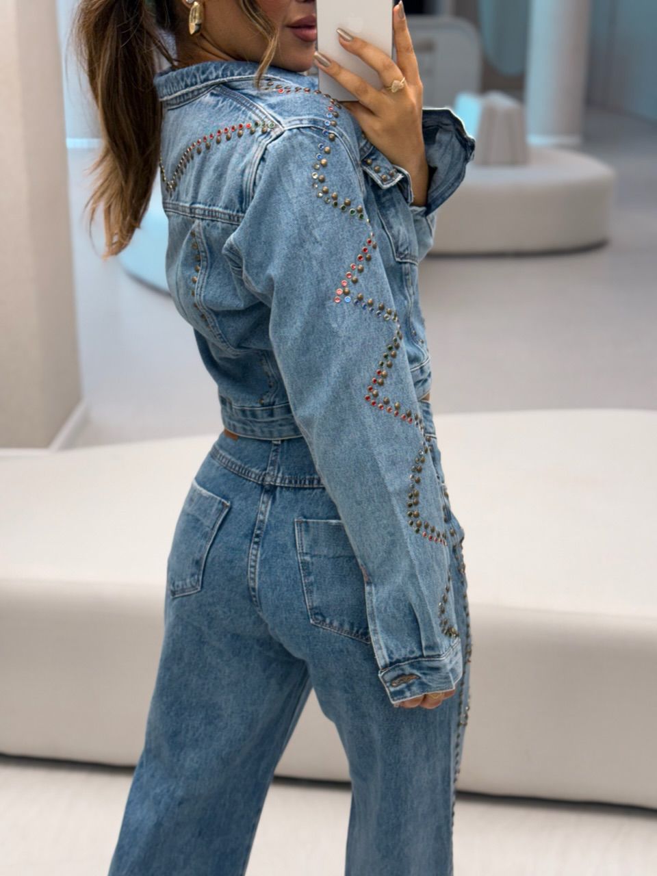 JAQUETA ISABELA APLICAÇÕES JEANS MÉDIO
