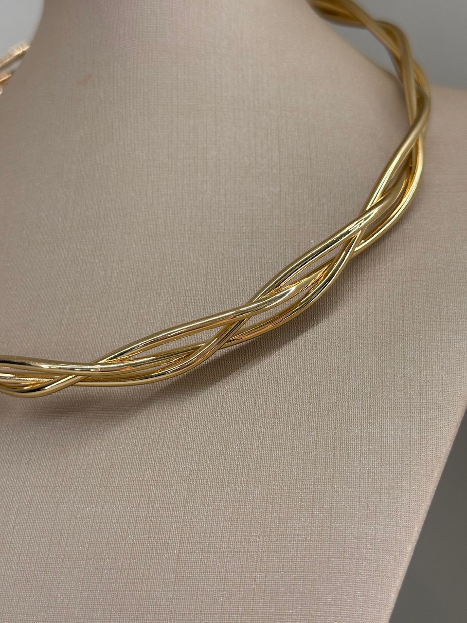CHOKER VIVI TRANÇADA DOURADA