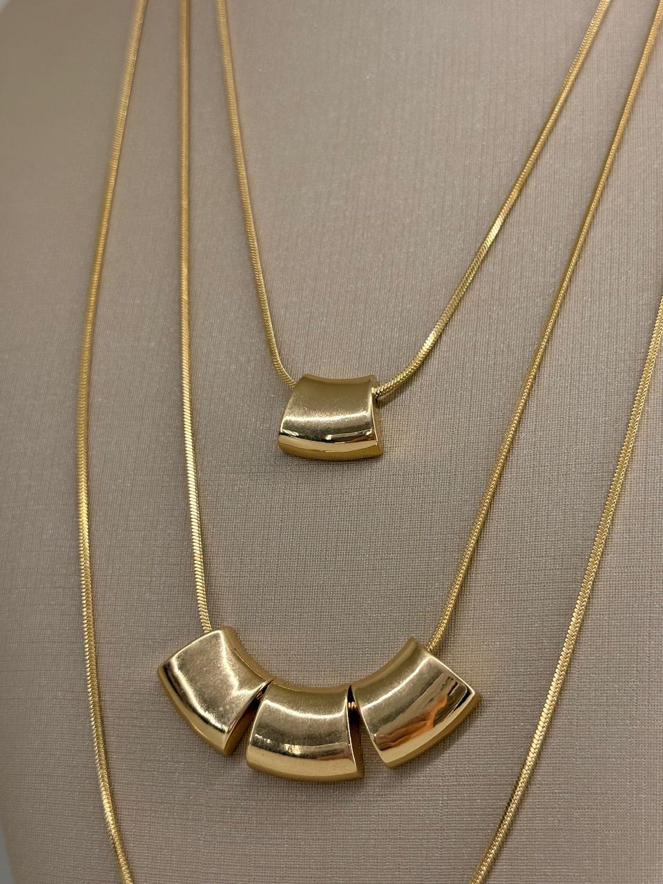 MIX MARCIA COLAR DOURADO