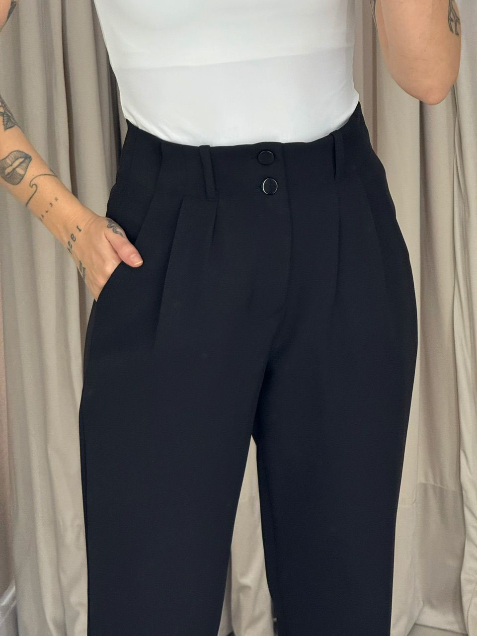 CALÇA SANDRA CENOURA PRETA